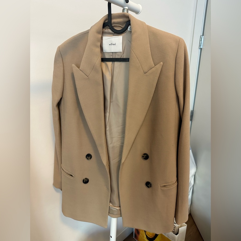 Aritzia Blazer Size 00